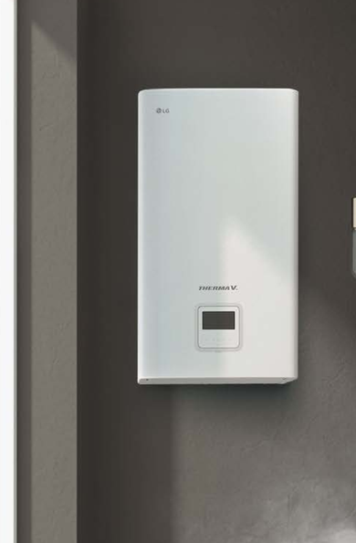 Binnenunit warmtepomp in technische ruimte